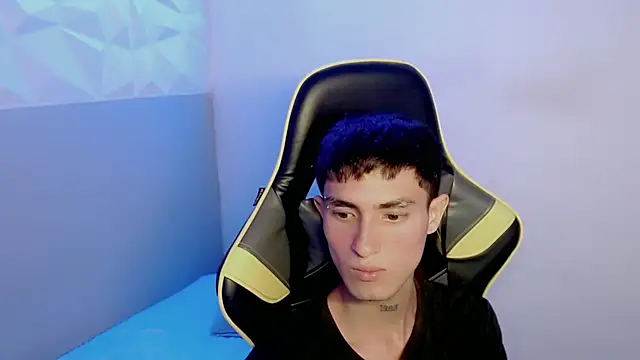 Akyra latinn online show from 17, 2, 2026