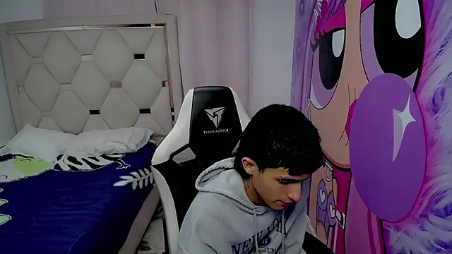 Akyra latinn online show from 2, 2, 2026