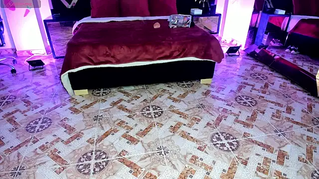 Lucia 24x online show from 19, 4, 2026