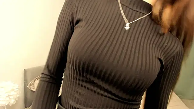 TreasaCrebs online show from 4, 3, 2026