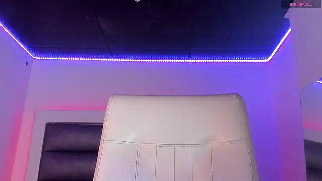 Snapshot of adhalee_js chatting on 4, 5, 2026 adhalee js online show from 4, 5, 2026