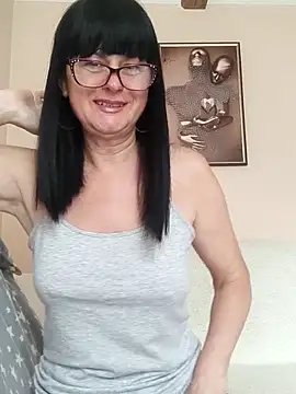 Snapshot of AliceSwan57 chatting on 7, 6, 2026 AliceSwan57 online show from 7, 6, 2026