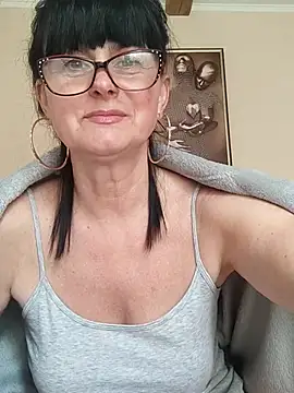 Snapshot of AliceSwan57 chatting on 4, 6, 2026 AliceSwan57 online show from 4, 6, 2026