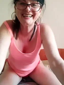 Snapshot of AliceSwan57 chatting on 24, 5, 2026 AliceSwan57 online show from 24, 5, 2026