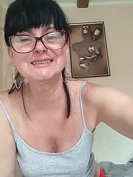 Snapshot of AliceSwan57 chatting on 2, 6, 2026 AliceSwan57 online show from 2, 6, 2026