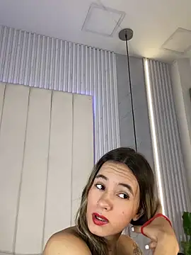 JuliaColemann online show from 26, 4, 2026