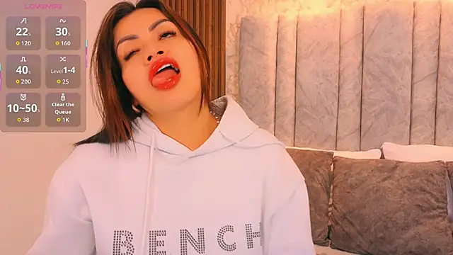 naomy smithxx online show from 22, 4, 2026