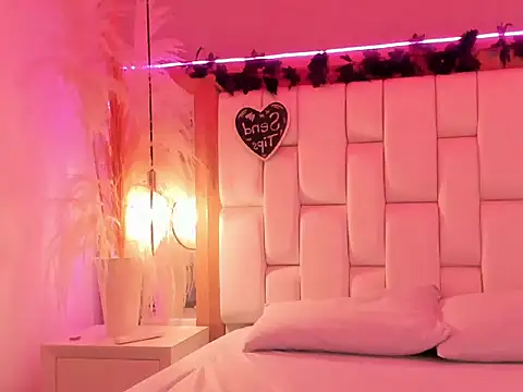 StefanyCondia online show from 25, 2, 2026