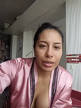 Snapshot of LizaLorini chatting on 9, 7, 2026 LizaLorini online show from 9, 7, 2026