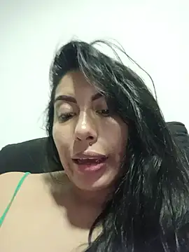 Snapshot of LizaLorini chatting on 4, 8, 2026 LizaLorini online show from 4, 8, 2026