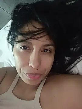 Snapshot of LizaLorini chatting on 1, 7, 2026 LizaLorini online show from 1, 7, 2026