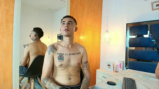 Irina and Max online show from 4, 4, 2026