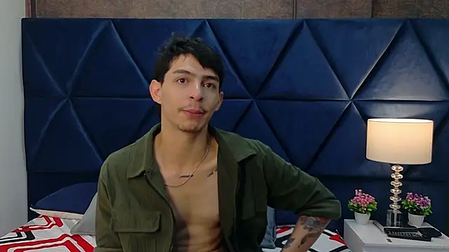 Logan Woods online show from 16, 2, 2026