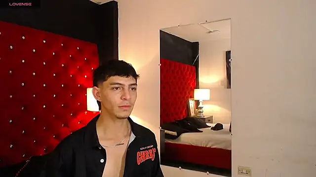 Logan Woods online show from 18, 1, 2026