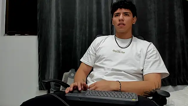 Tobias Vega online show from 1, 3, 2026