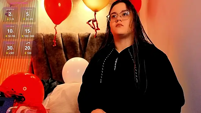 zoe hugeboobs online show from 15, 2, 2026