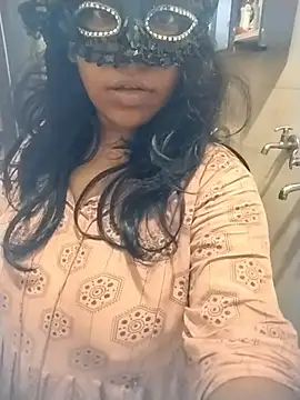 ZyphiaLive online show from 10, 7, 2026
