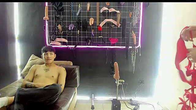 Slave Melany bdsm online show from 29, 5, 2026