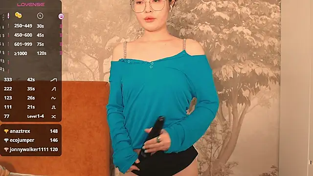 Snapshot of Hiaru_Cutie chatting on 29, 1, 2025 Hiaru Cutie online show from 29, 1, 2025