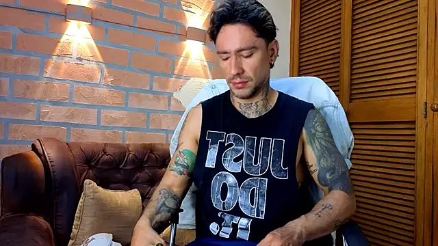 mister eithan online show from 25, 2, 2026