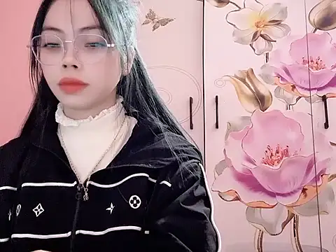 Suki 99 online show from 14, 2, 2026