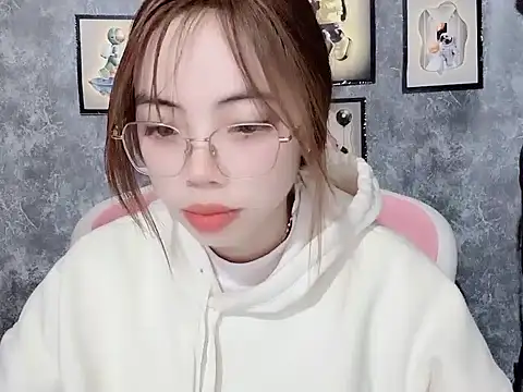 Suki 99 online show from 3, 2, 2026