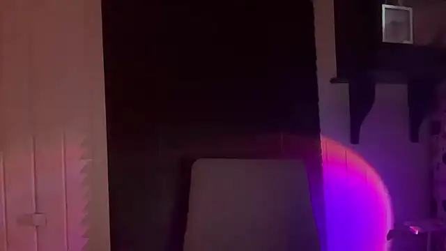 xopeachybaby online show from 8, 4, 2026