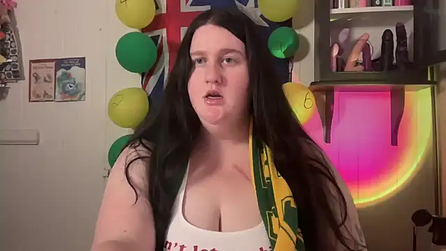 xopeachybaby online show from 8, 7, 2026