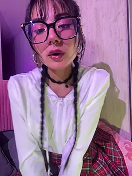  Lucycherry online show from 19, 3, 2026