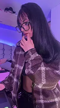  Lucycherry online show from 11, 2, 2026