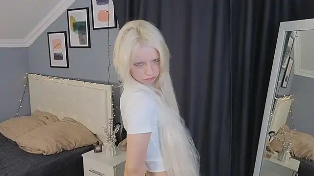 Naomi Demio online show from 11, 3, 2026