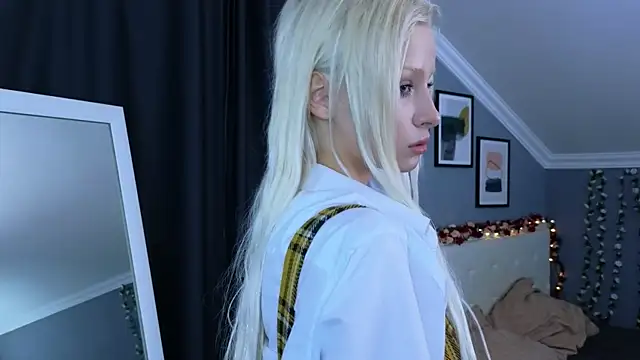 Naomi Demio online show from 2, 5, 2026
