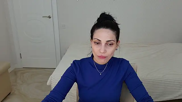 LovelyBeatrice online show from 5, 3, 2026