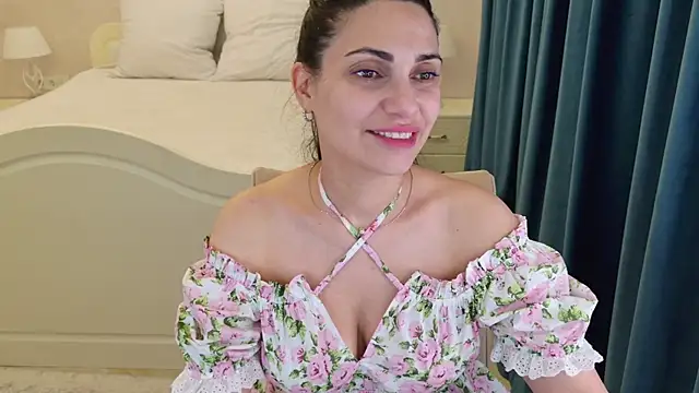 LovelyBeatrice online show from 18, 7, 2026
