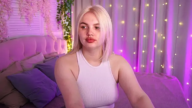 Snapshot of AmeliaWeells chatting on 13, 5, 2026 AmeliaWeells online show from 13, 5, 2026