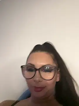 HiddendesireXO01 online show from 16, 2, 2026