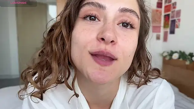 cutiemari online show from 10, 4, 2026