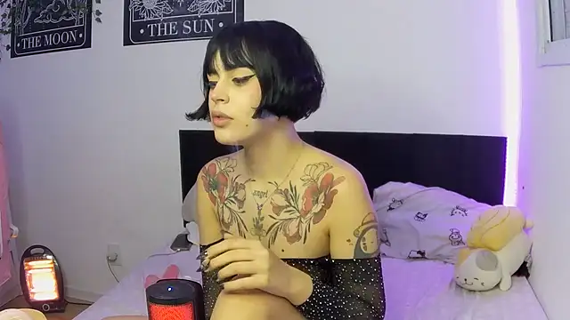 Snapshot of ariane_kimiko chatting on 26, 6, 2026 ariane kimiko online show from 26, 6, 2026