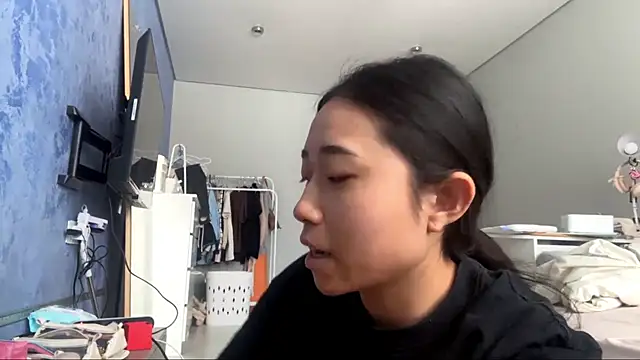 SweetMiaXO online show from 5, 2, 2026