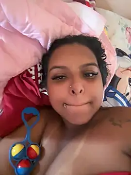 Snapshot of bella_255 chatting on 14, 2, 2026 bella 255 online show from 14, 2, 2026