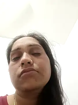 Cute-karisma1234 online show from 20, 2, 2026