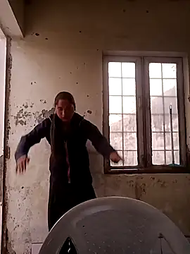 Cute-karisma1234 online show from 8, 3, 2026