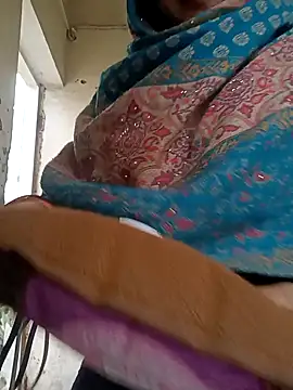 Cute-karisma1234 online show from 1, 2, 2026