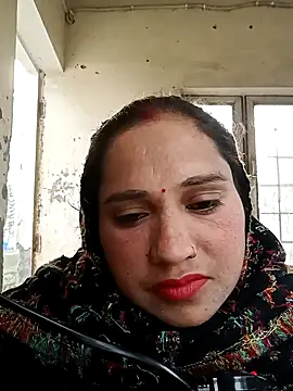 Cute-karisma1234 online show from 2, 2, 2026