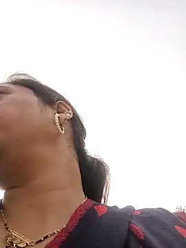 Cute-karisma1234 online show from 8, 3, 2026