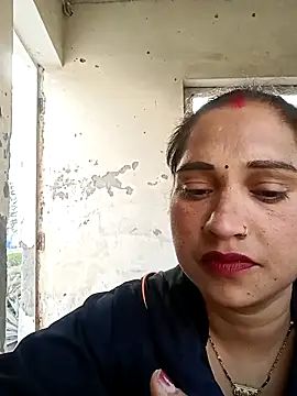 Cute-karisma1234 online show from 3, 3, 2026