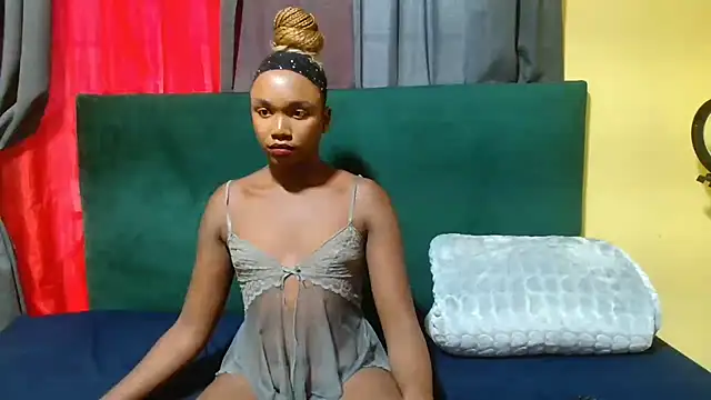 Snapshot of TallHornyTrans chatting on 24, 5, 2026 TallHornyTrans online show from 24, 5, 2026