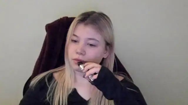 Lulu Di online show from 12, 2, 2026