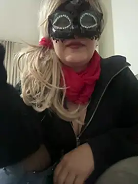Azra-azrat0 online show from 29, 4, 2026