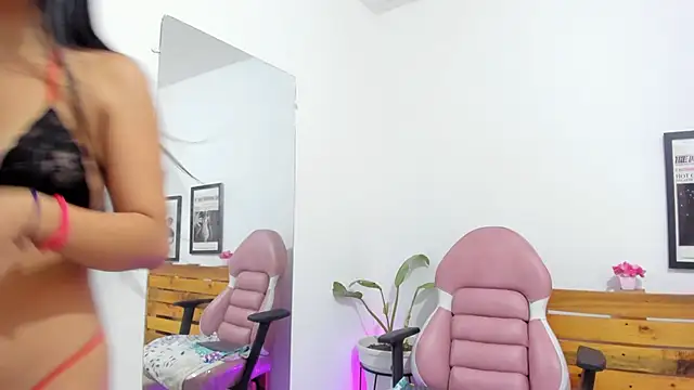 Naughty Vanessa  online show from 5, 3, 2026